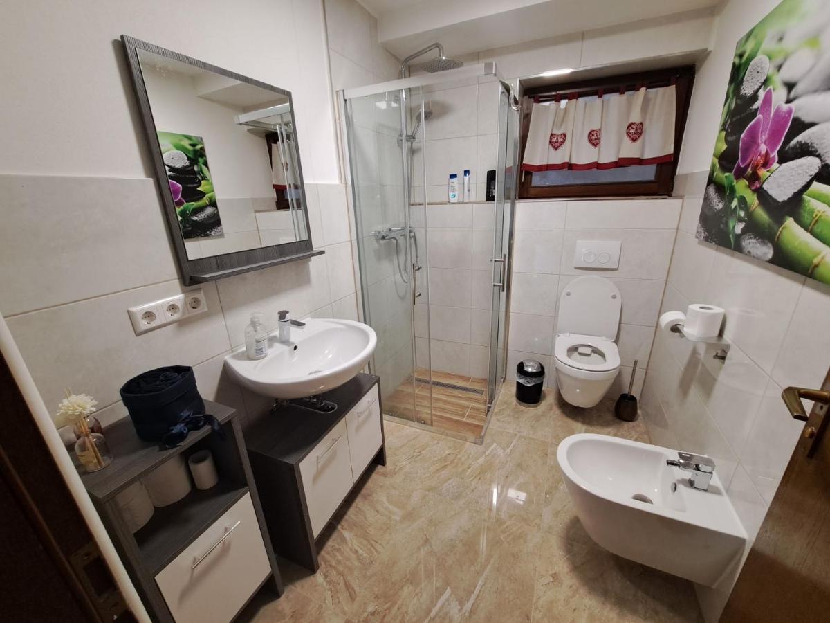 Schoene Wohnung Am Georgenberg Reutlingen Bagian luar foto