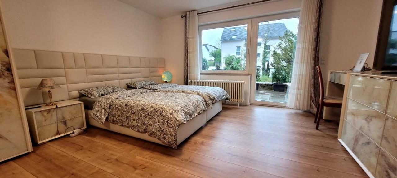 Schoene Wohnung Am Georgenberg Reutlingen Bagian luar foto