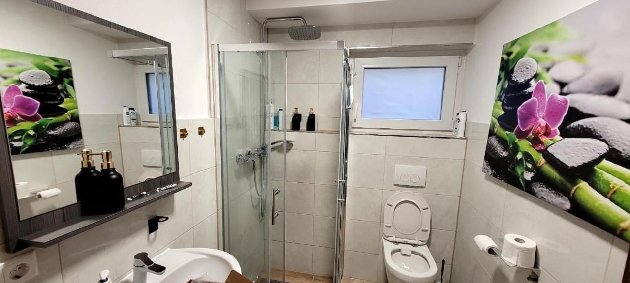 Schoene Wohnung Am Georgenberg Reutlingen Bagian luar foto